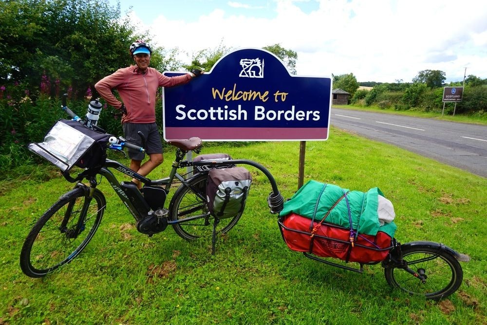 fullpage Gary at the border of Scotland