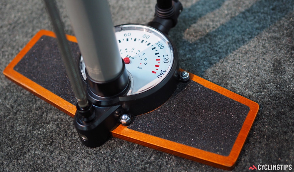 Fabric floor pump gauge interbike 2016 cyclingtips