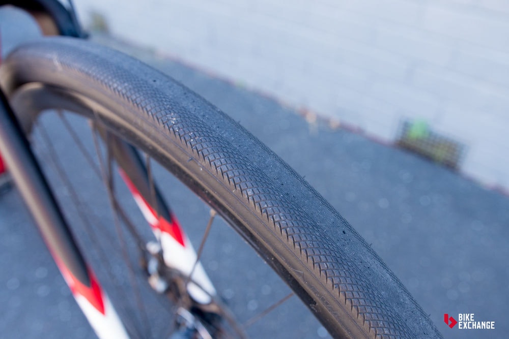 fullpage guide to road bike tyres tread pattern